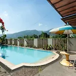 Urbanview Hotel Syariah Villa Sm Cisarua Puncak By Reddoorz