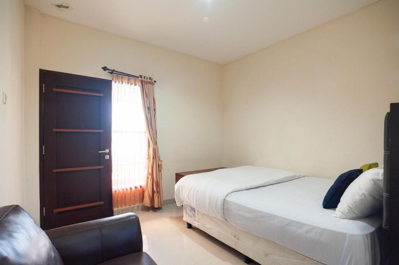 Urbanview Syariah Sm Cisarua Puncak By Reddoorz Bogor
