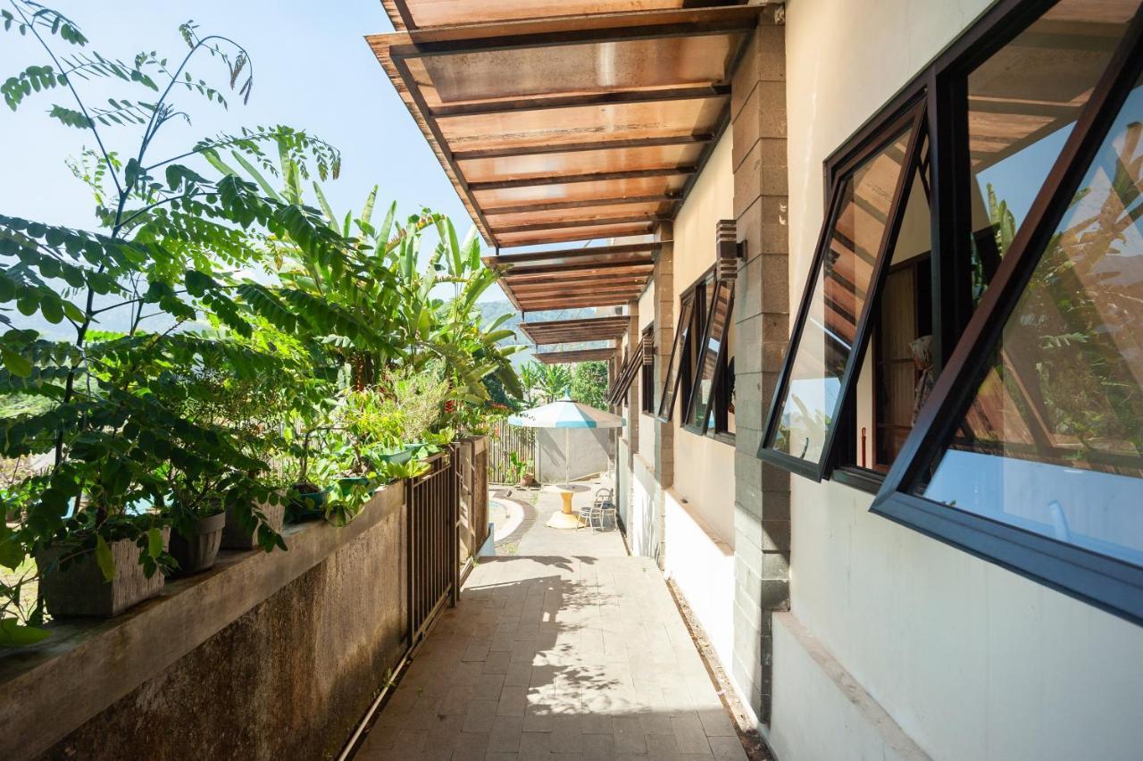 Urbanview Syariah Sm Cisarua Puncak By Reddoorz Bogor